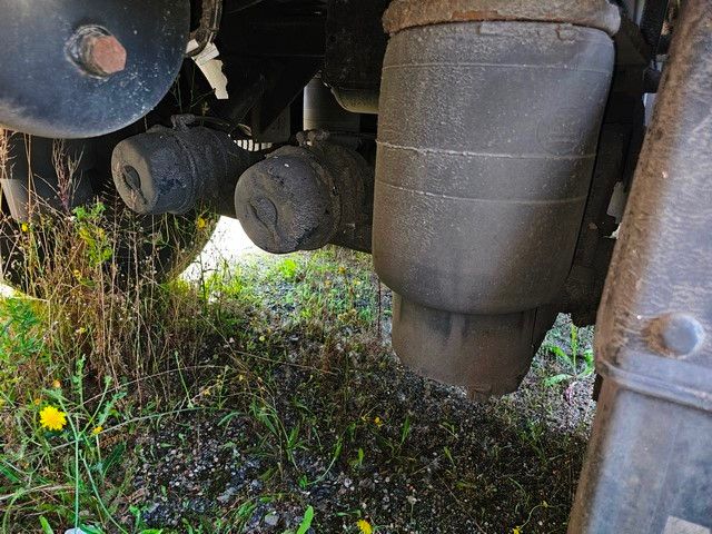 Fahrzeugabbildung Kraker Schubboden, Lift, ALCOA LM; leichter Unfall