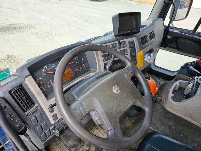 Fahrzeugabbildung Volvo FL 12 210 Kran mit Kipper, Euro 6, Diesel