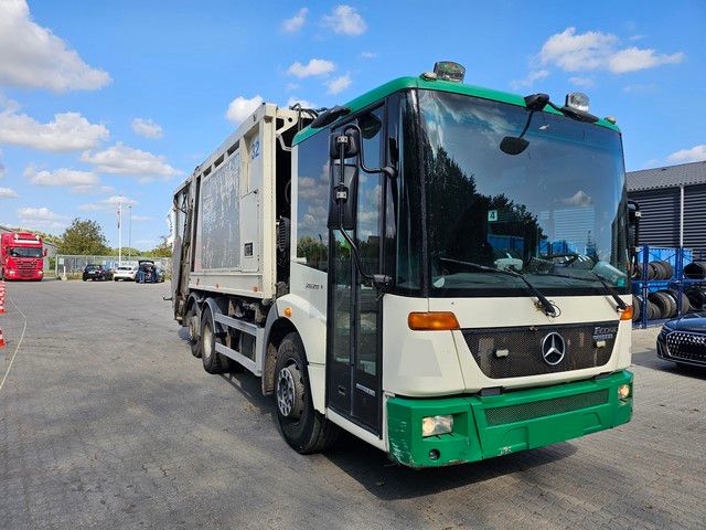 Fahrzeugabbildung Mercedes-Benz 2629 Econic, Faun, 2 Kammern, Liftachse