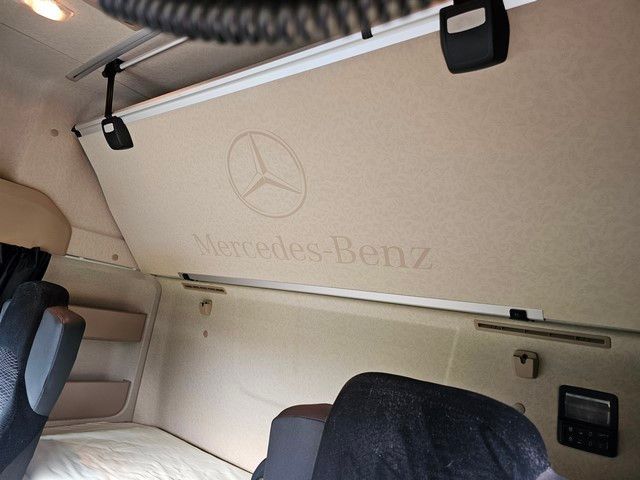 Fahrzeugabbildung Mercedes-Benz 1845 LS Mega Space Standard, Euro 6