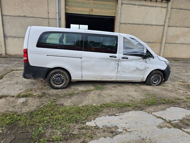 Fahrzeugabbildung Mercedes-Benz Vito Tourer 116 Bluetec Unfall, 8 Sitzer