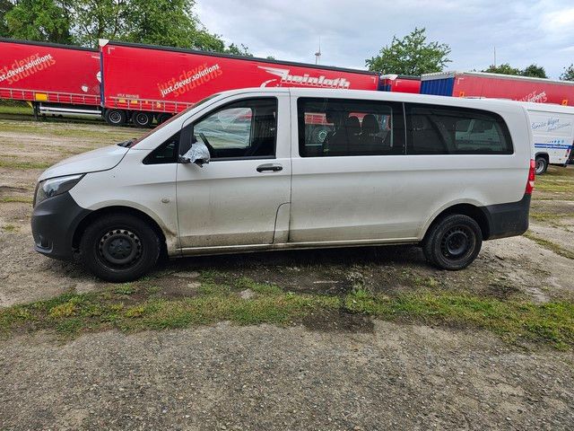 Fahrzeugabbildung Mercedes-Benz Vito Tourer 116 Bluetec Unfall, 8 Sitzer