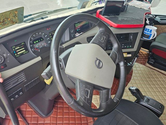 Fahrzeugabbildung Volvo FH 500 Globe, 2 Kreis Hydraulik, VEB+