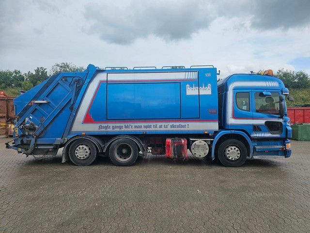 Fahrzeugabbildung Scania P320, NTM KG-HL-20 cbm, Prod 2011, 1 Kammer