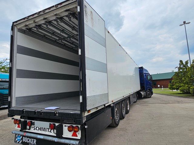 Fahrzeugabbildung Schmitz Cargobull Thermo King Tiefkühler mit Fleischhang