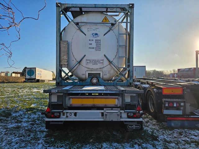 Fahrzeugabbildung Vanhool Tnakchassis mit Tankcontainer