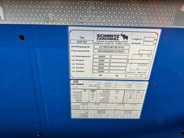 Fahrzeugabbildung Schmitz Cargobull Tankchassis mit Tankcontainer, 375.678 Km