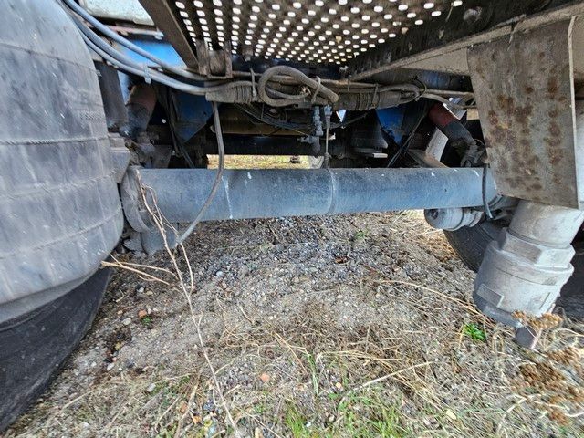 Fahrzeugabbildung Schmitz Cargobull Tankchassis mit Tankcontainer