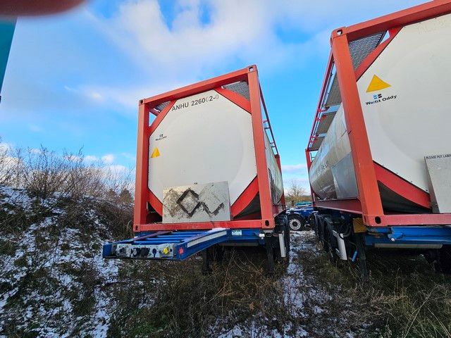 Fahrzeugabbildung Schmitz Cargobull Tankchassis mit Tankcontainer