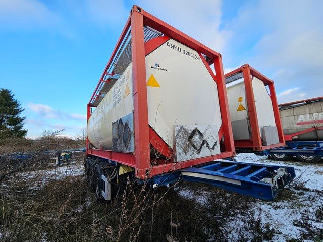 Fahrzeugabbildung Schmitz Cargobull Tankchassis mit Tankcontainer