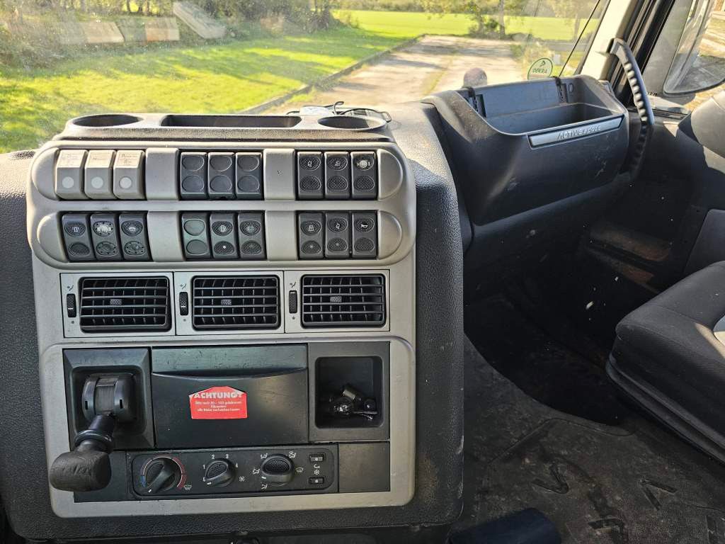 Fahrzeugabbildung Iveco 450 AS440ST45/TP mit b2 Kreishydr., Retrader