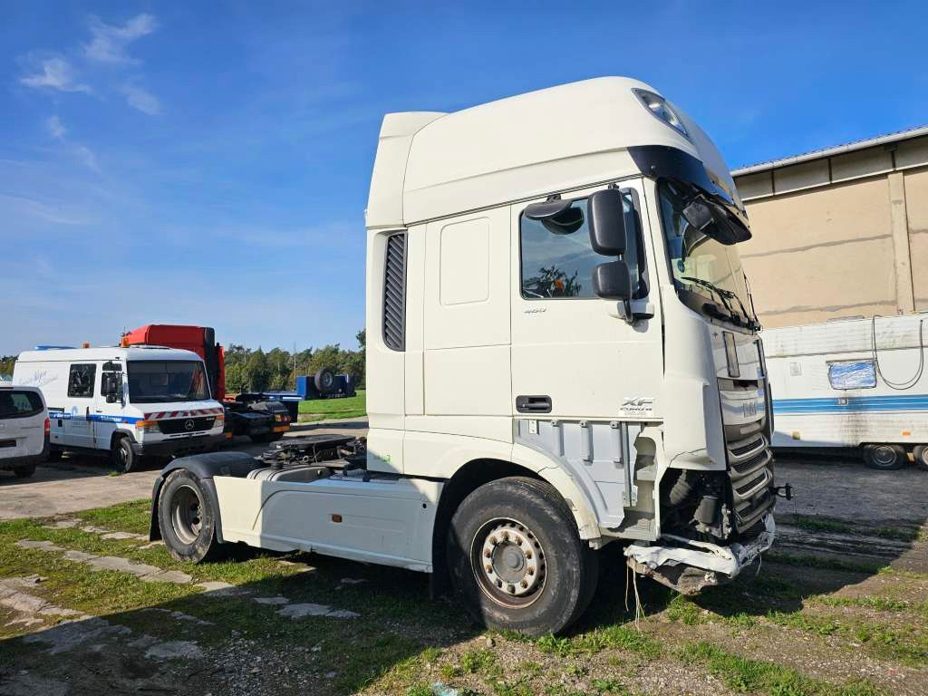 Fahrzeugabbildung DAF XF 460 SSC mit 2 Kreishydraulik, Euro 6, Unfall