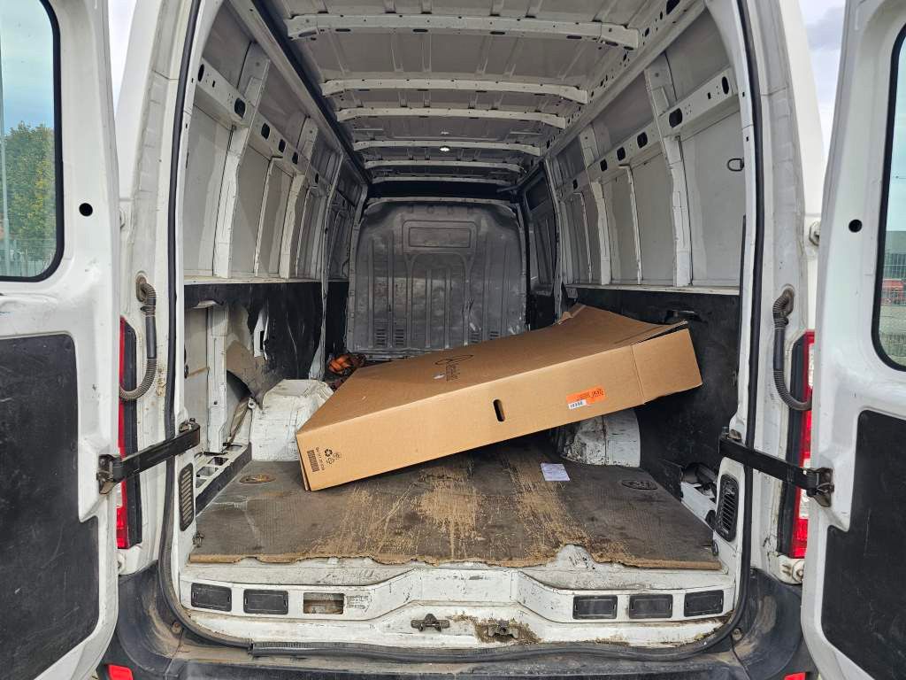 Fahrzeugabbildung Renault Master 4.500 Kg lang & hoch, AHK, 150 PS