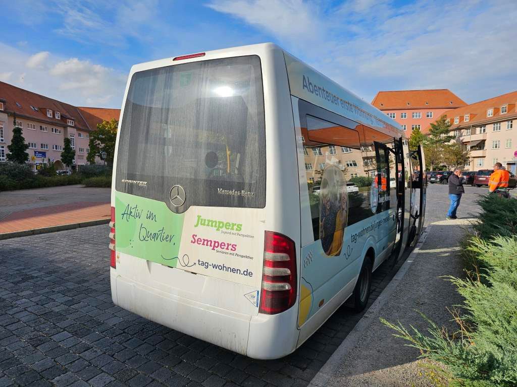 Fahrzeugabbildung Mercedes-Benz Sprinter 65 Niederflubus, Evobus, 2. Motor