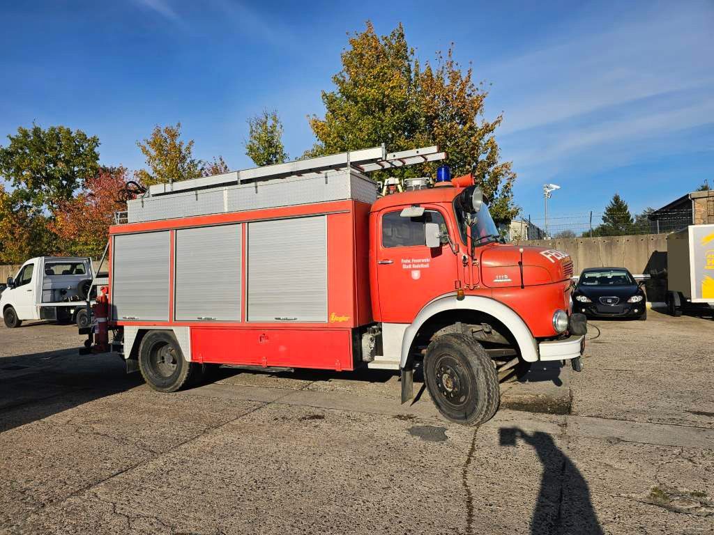 Fahrzeugabbildung Mercedes-Benz 113 B TLF 16 4x4 mit Atlas Kran 3006L + Notstrom