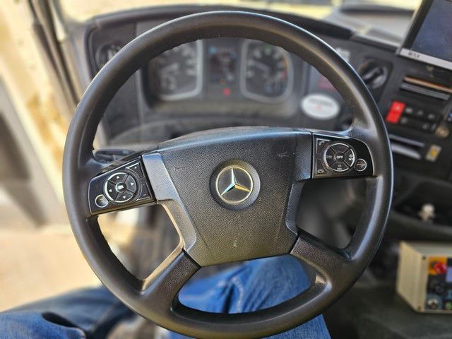 Fahrzeugabbildung Mercedes-Benz 1527 Fahrgestell, Euro 6