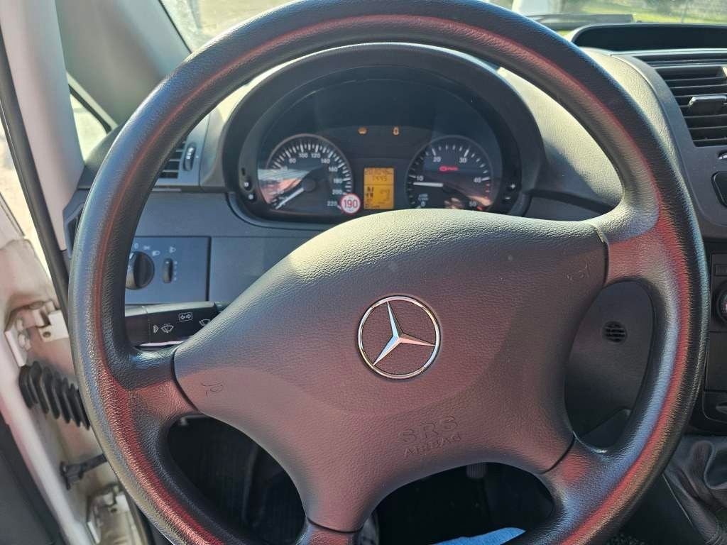 Fahrzeugabbildung Mercedes-Benz Vito 116 CDI, Handschalter 6 Gang, AHK, ZV