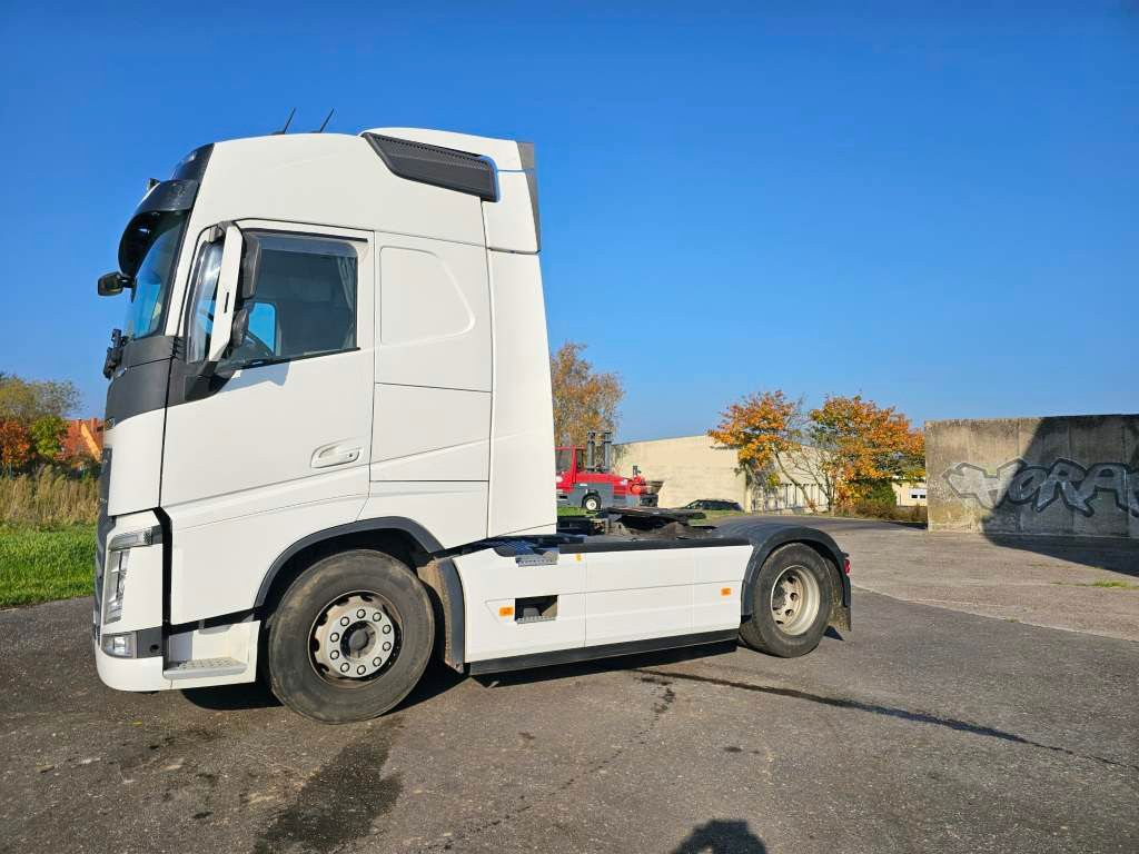 Fahrzeugabbildung Volvo FH 500 Globe, Vollwartung, 2-Kreis-Hydr., Euro 6