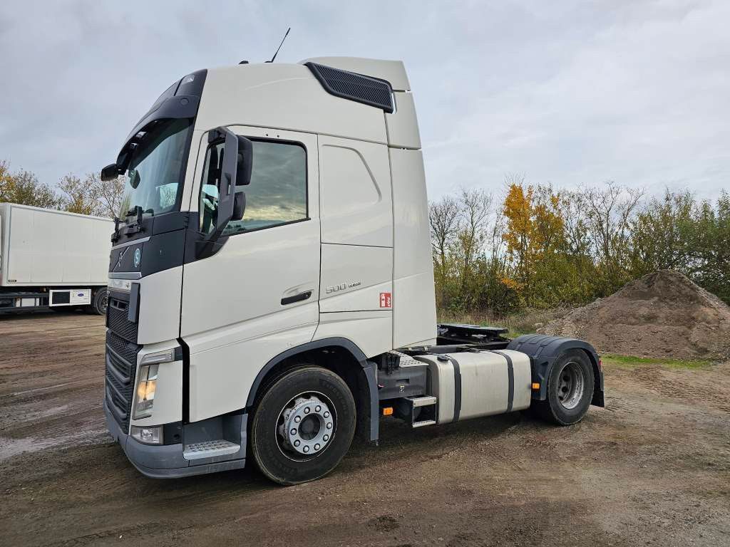 Fahrzeugabbildung Volvo FH 500 Globe, Euro 6, Nebenabtrieb vorb.