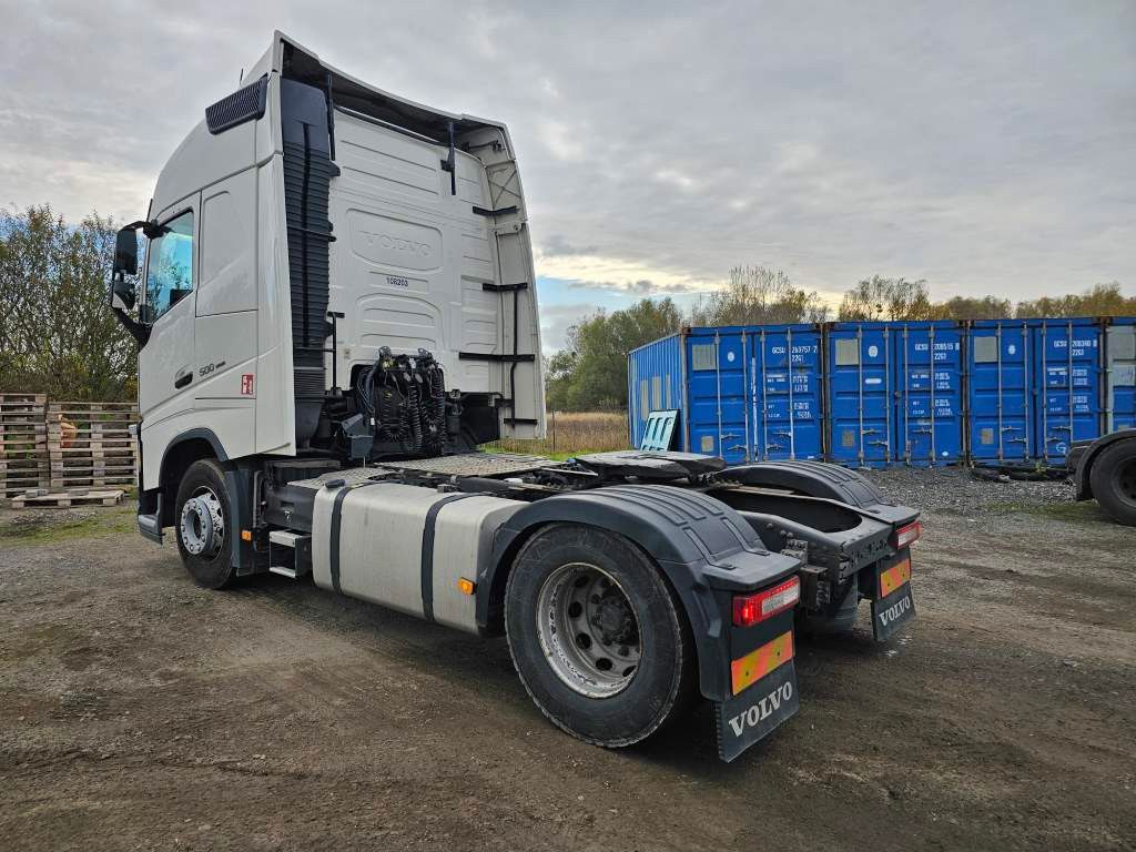 Fahrzeugabbildung Volvo FH 500 Globe, Euro 6, Nebenabtrieb vorb.