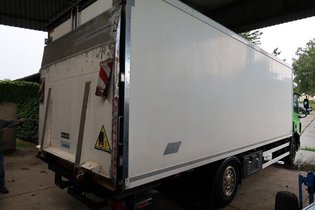 Fahrzeugabbildung DAF CF 300, 19 to, Koffer 7.300 mm, Türen + Ladebord