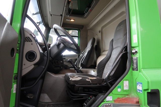 Fahrzeugabbildung DAF CF 300, 19 to, Koffer 7.300 mm, Türen + Ladebord