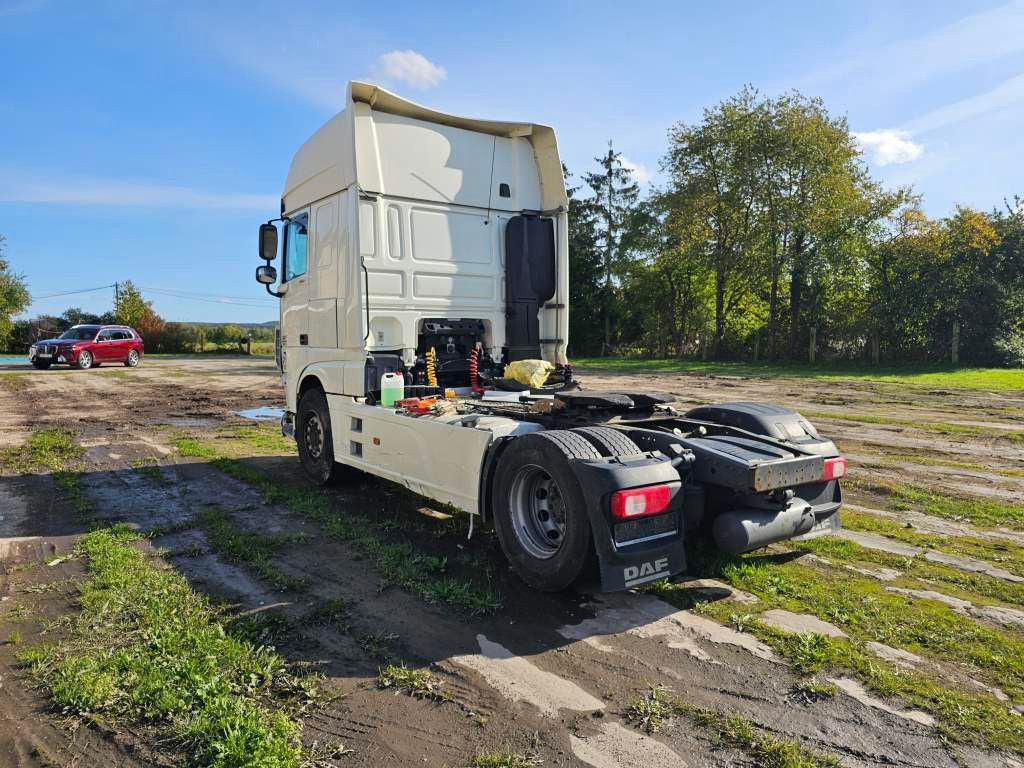 Fahrzeugabbildung DAF XF 460 SSC mit 2 Kreishydraulik, Euro 6, Unfall