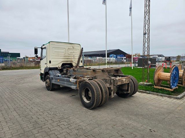 Fahrzeugabbildung Mercedes-Benz 1527 Fahrgestell, Euro 6