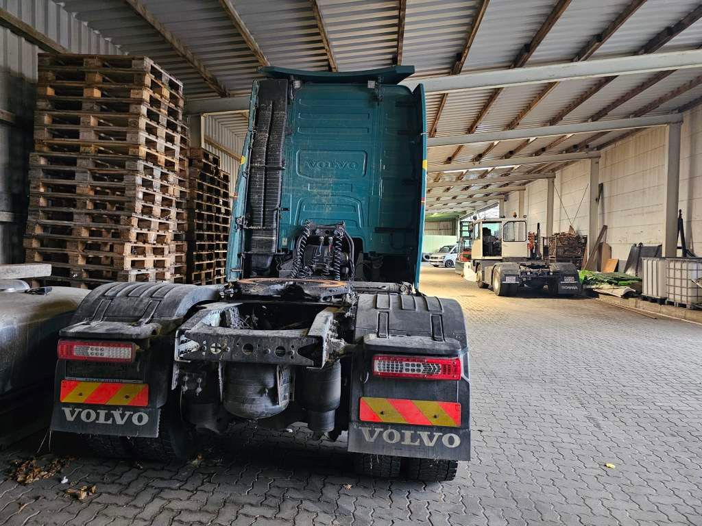 Fahrzeugabbildung Volvo FH 460 Globe, 2 Kreis-Hydraulik, Unfall