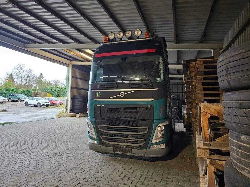 Fahrzeugabbildung Volvo FH 460 Globe, 2 Kreis-Hydraulik, Unfall