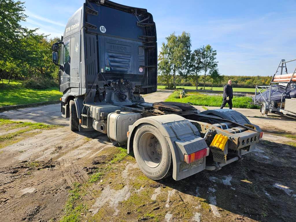 Fahrzeugabbildung Iveco 450 AS440ST45/TP mit b2 Kreishydr., Retrader