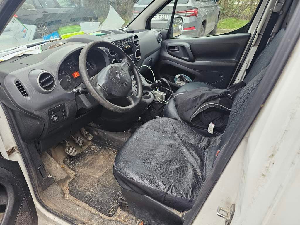 Fahrzeugabbildung Citroën Berlingo Kastenwagen Diesel, 90 PS, AHK