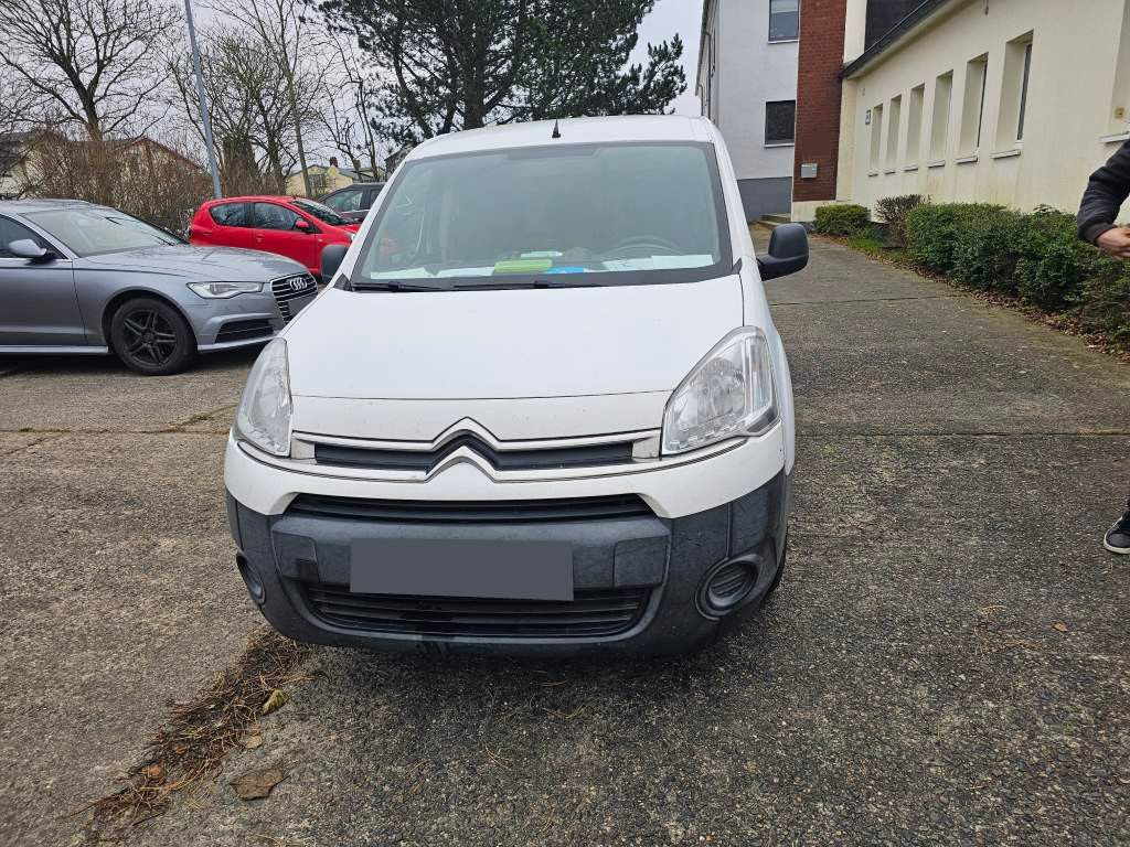 Fahrzeugabbildung Citroën Berlingo Kastenwagen Diesel, 90 PS, AHK