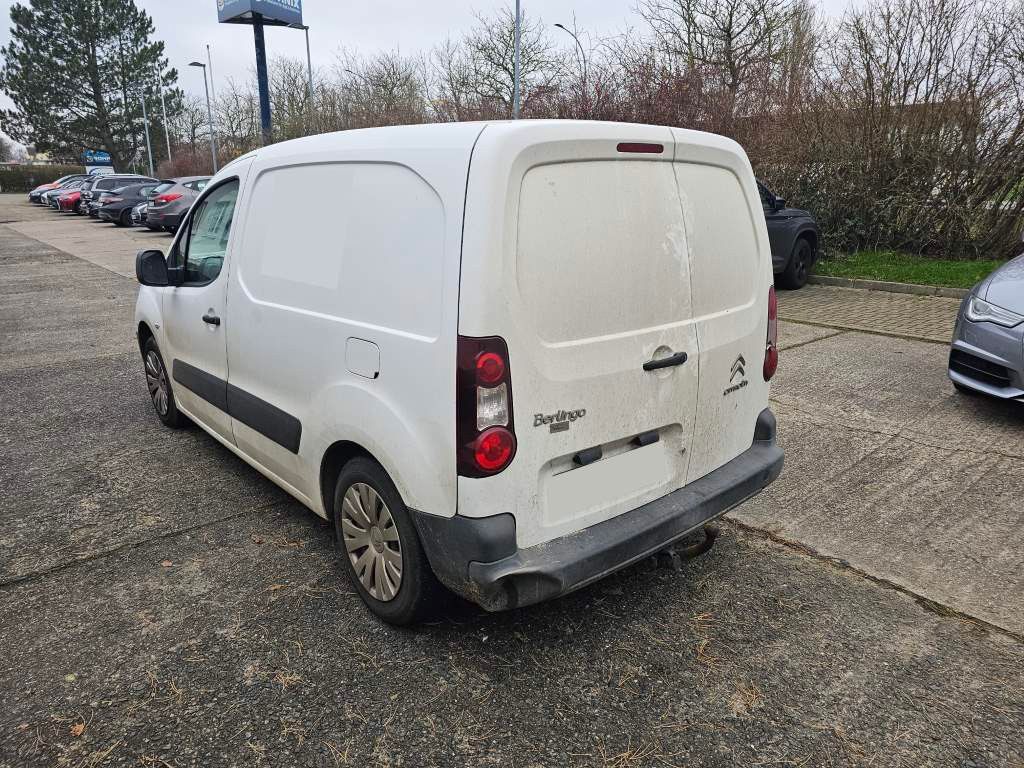 Fahrzeugabbildung Citroën Berlingo Kastenwagen Diesel, 90 PS, AHK