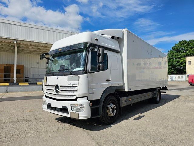 Mercedes-Benz 1530 Koffer, LBW, 2 x Bett, Klima