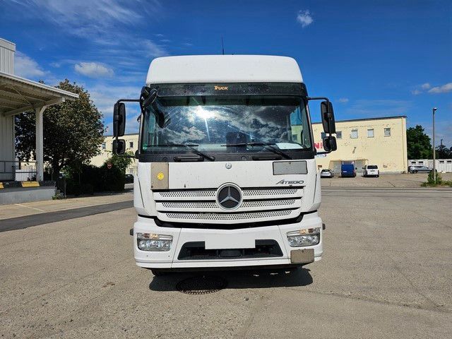 Fahrzeugabbildung Mercedes-Benz 1530 Koffer, LBW, 2 x Bett, Klima