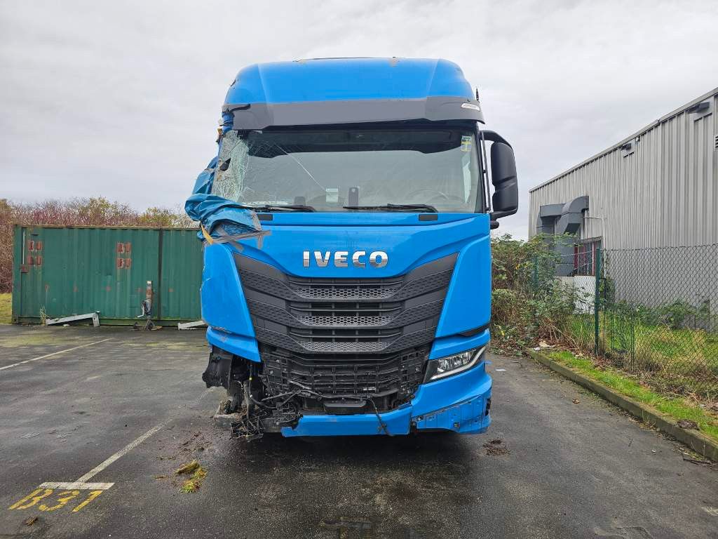 Fahrzeugabbildung Iveco Stralsi S490 Unfall, Retarder, Doppeltank