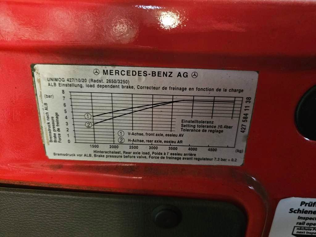 Fahrzeugabbildung Unimog 427/10 4x4 2 Wege, 400 Tonnen Zuglast