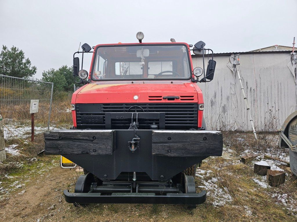 Fahrzeugabbildung Unimog 1600/ 427/12, Bahnzugmaschine- 2 Wege -