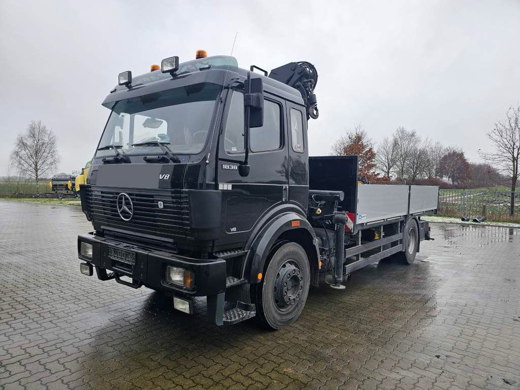 Fahrzeugabbildung Mercedes-Benz 1838 L mit Kran HMF 1453 2 x hydr. Ausschub