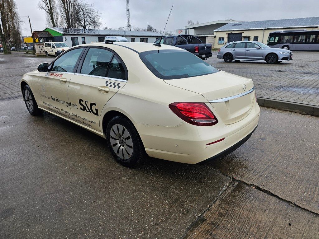 Fahrzeugabbildung Mercedes-Benz E 200 d Autom., ZV, Klima Automat, Touch, Taxi