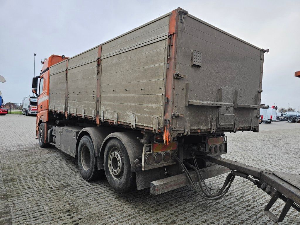 Fahrzeugabbildung Mercedes-Benz 2553 3-Seiten-Kipper, Zuggewicht 60 To, Euro 6