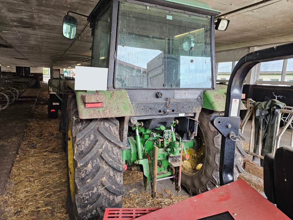 Fahrzeugabbildung John Deere 2850 AS 4x4