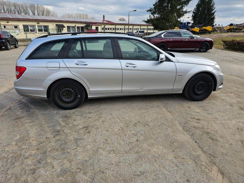 Fahrzeugabbildung Mercedes-Benz C 200 CDI T BlueEFFICIENCY